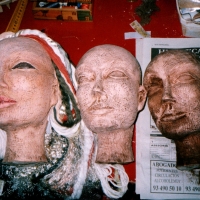 Création et fabrication des masques, marionnettes et costumes