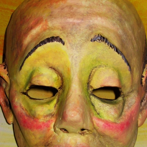Création de masques de théâtre